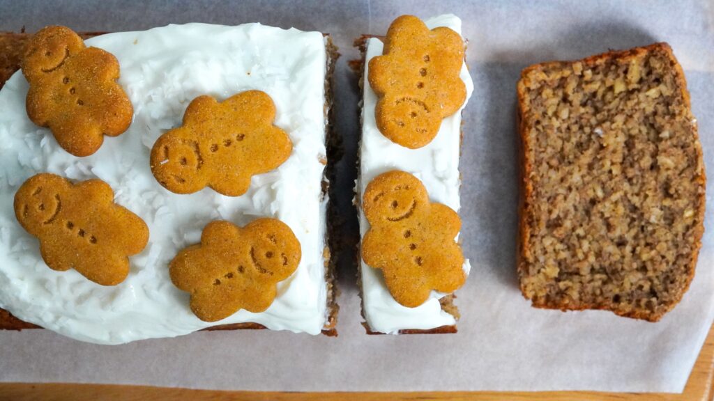 Gingerbread banana bread topping